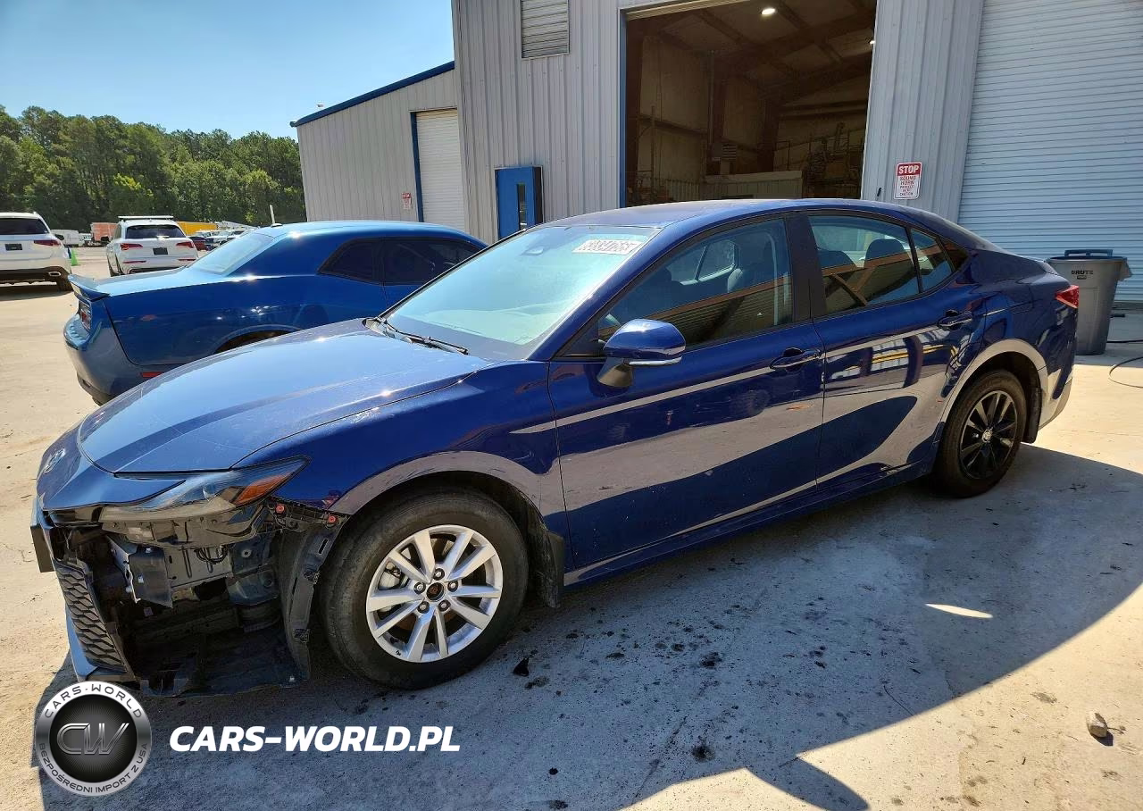 2026 Toyota Camry Le – zdjęcie 1 z 12