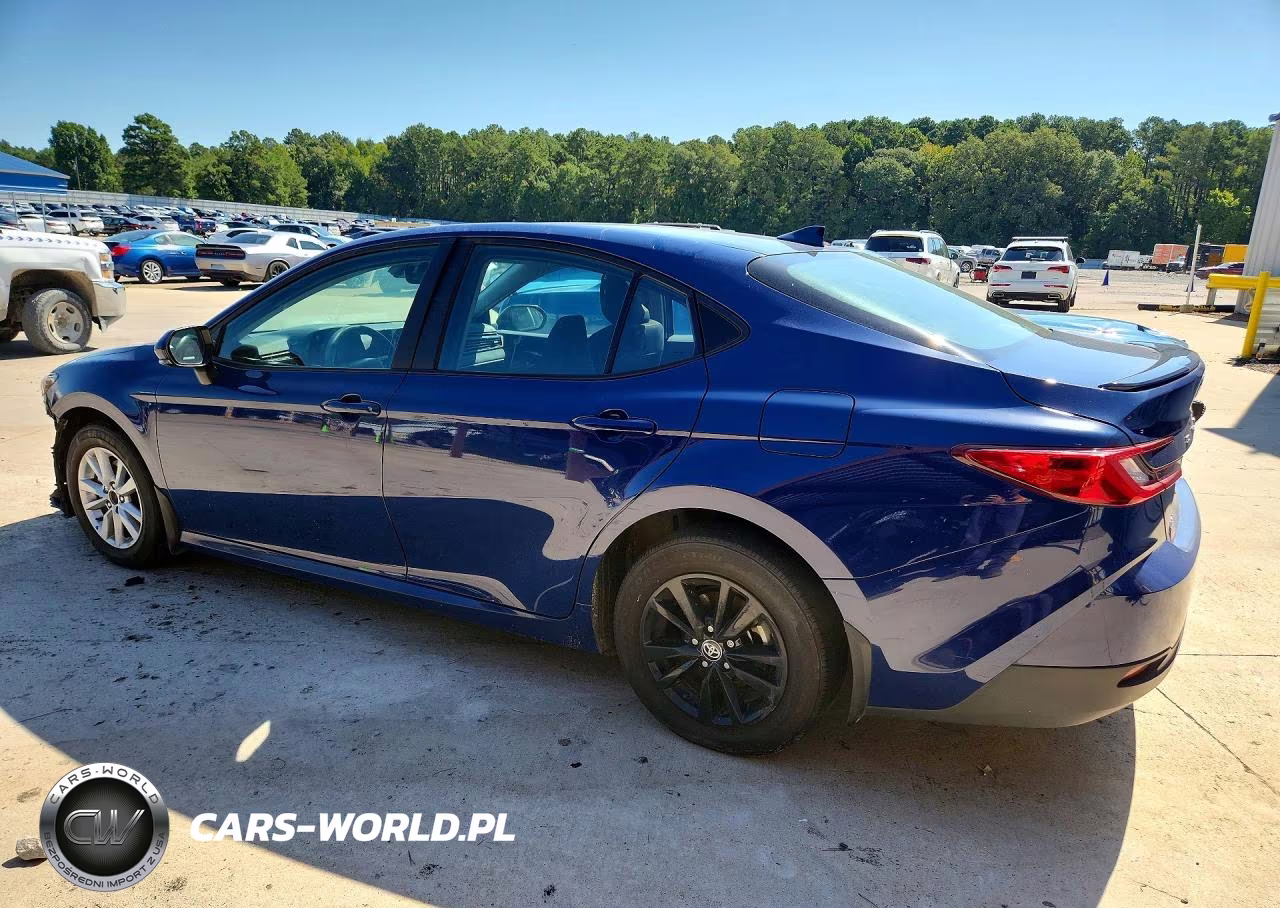 2026 Toyota Camry Le VIN:4T1DAACK2TU242640 - 2