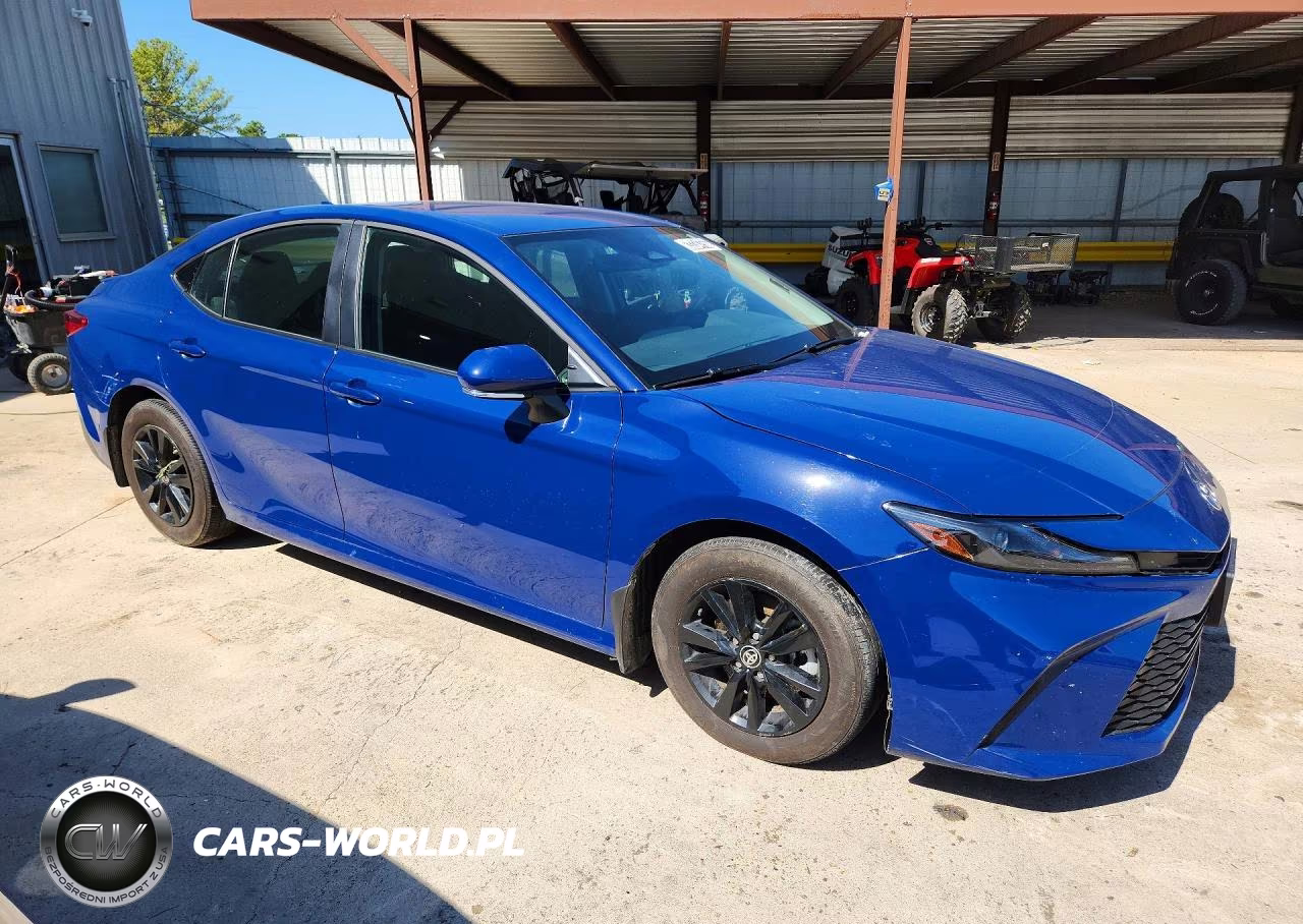 2026 Toyota Camry Le VIN:4T1DAACK2TU242640 - 4