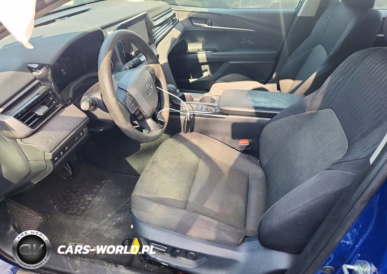 2026 Toyota Camry Le VIN:4T1DAACK2TU242640 - 7