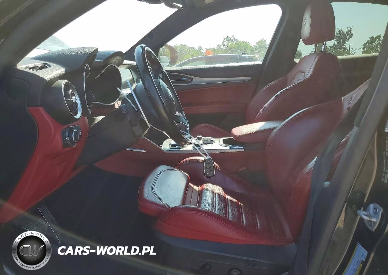 2021 Alfa Romeo Stelvio Ti VIN:ZASPAKBN9M7D15125 - 7