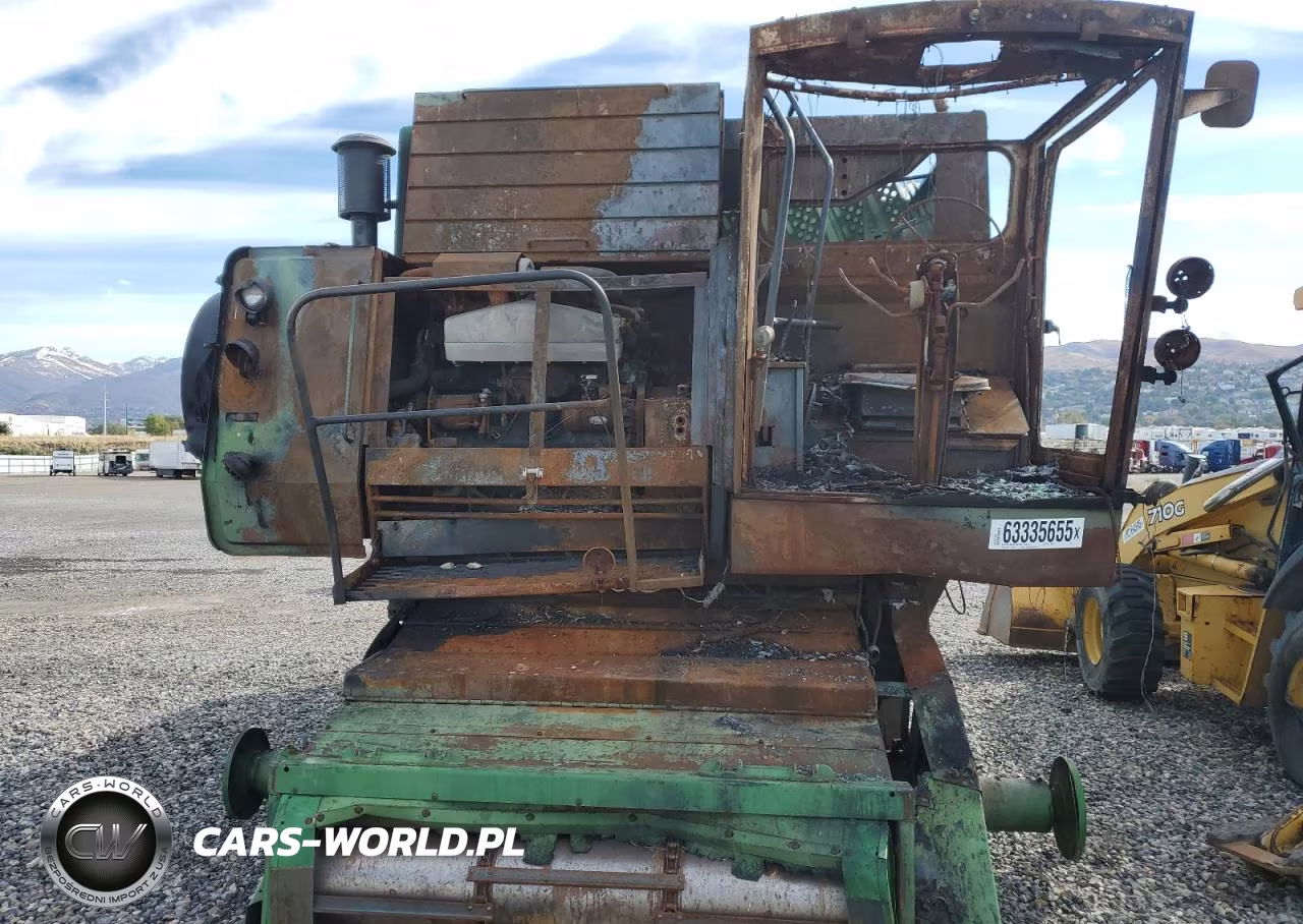 1986 John Deere 8820 Turbo Combine VIN:63335655 - 9