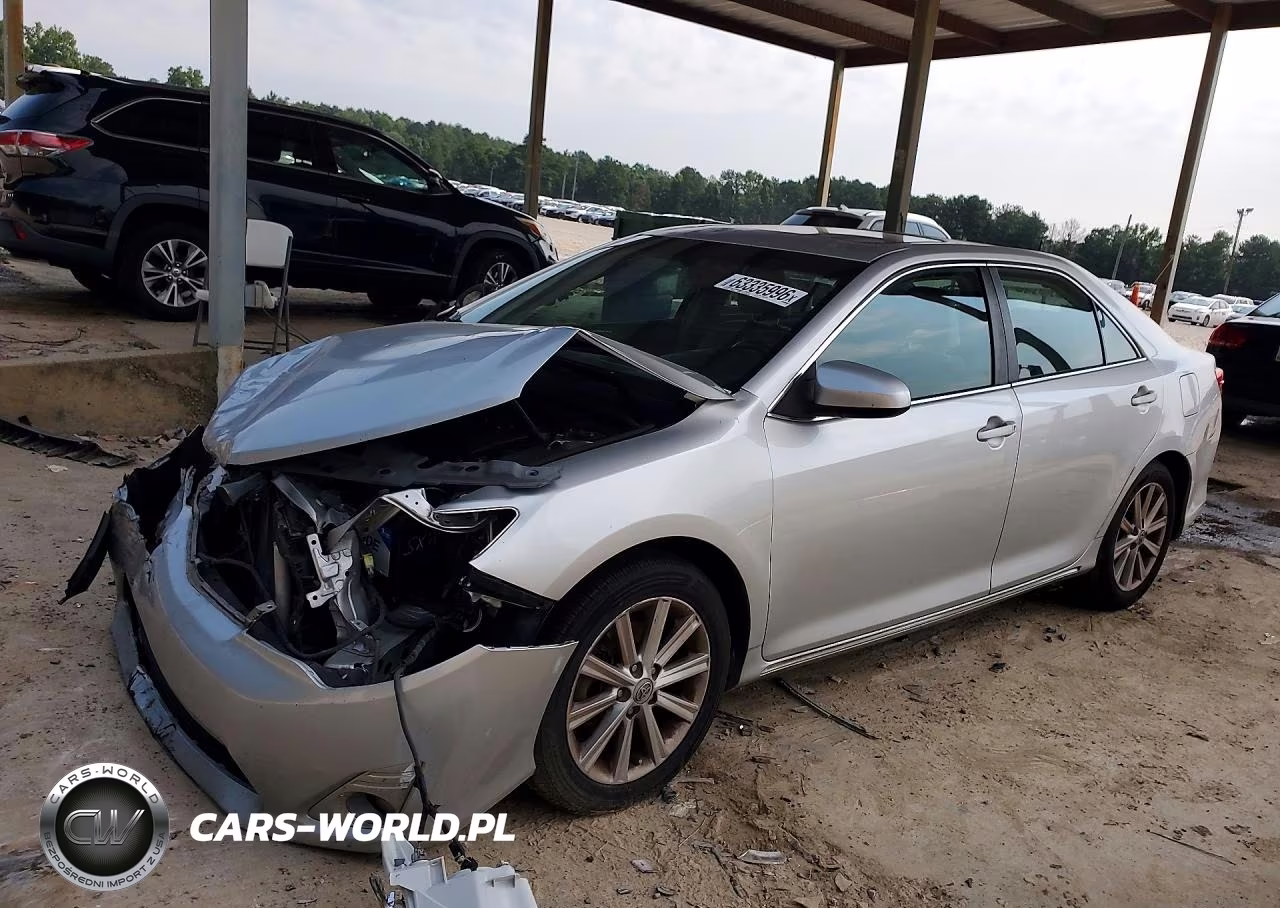 2013 Toyota Camry Xle V6 – zdjęcie 1 z 12