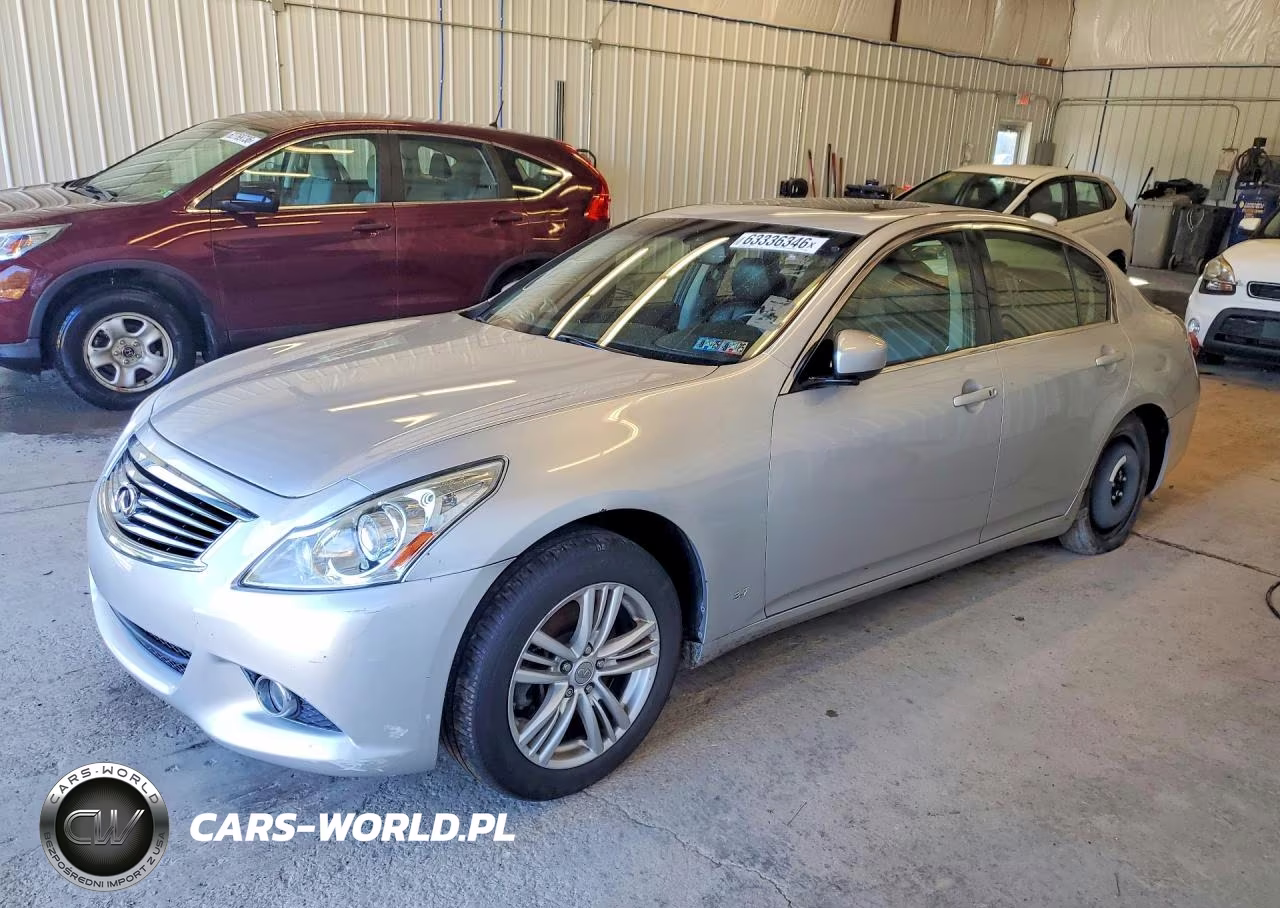 2015 Infiniti Q40
