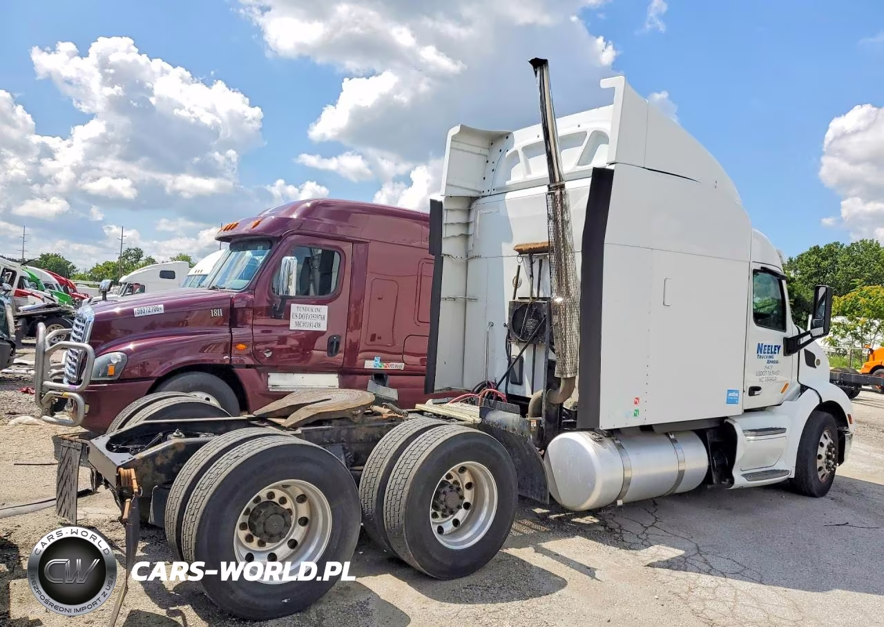 2015 Peterbilt 579 Semi Truck VIN:1XPBDP9X3FD259698 - 3