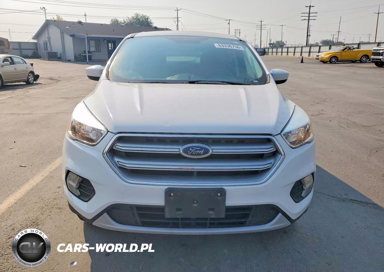 2017 Ford Escape Se VIN:1FMCU9GD0HUA69804 - 5