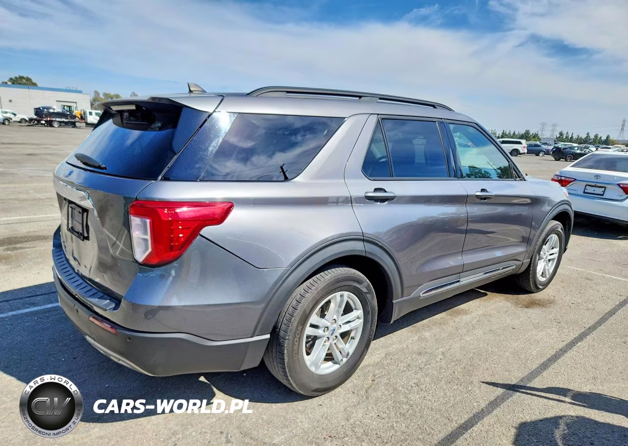 2024 Ford Explorer Xlt VIN:1FMSK7DH1RGA56038 - 3