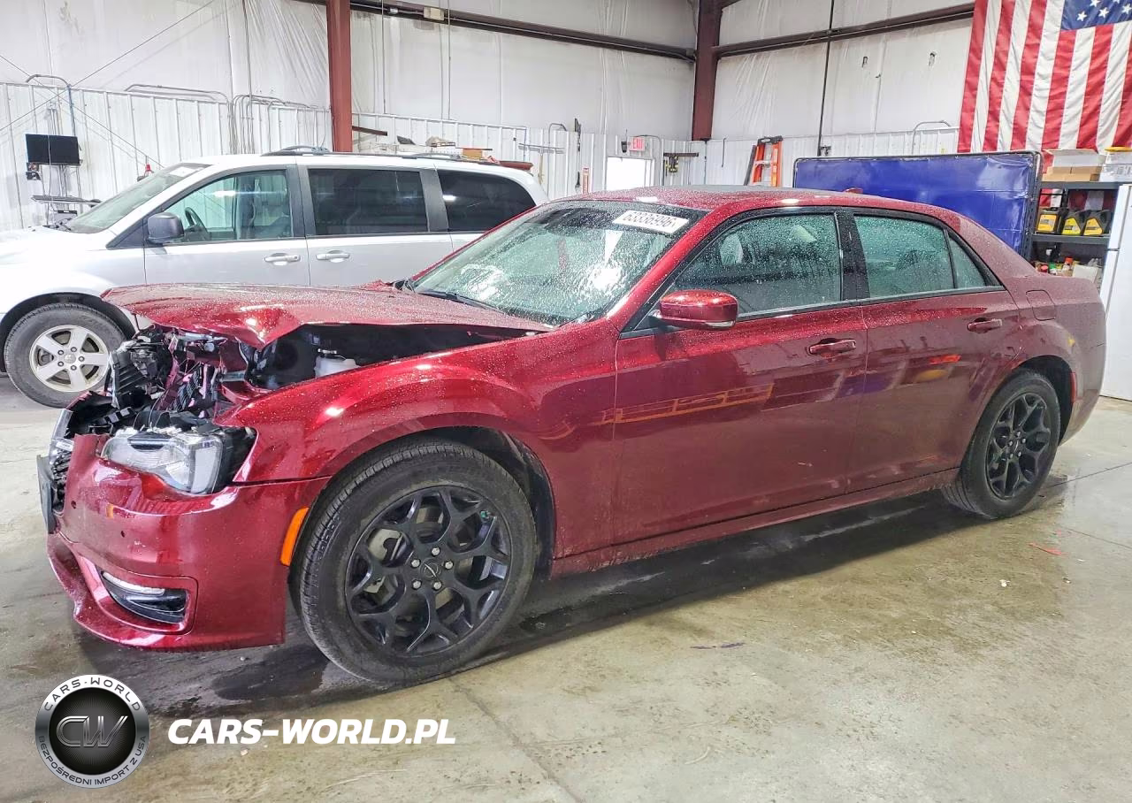 2023 Chrysler 300 Touring L