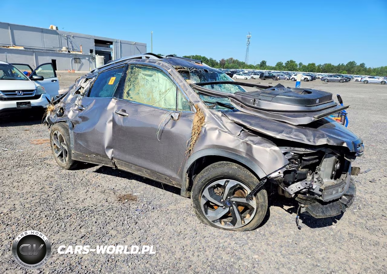 2023 Subaru Forester Touring VIN:JF2SKARC4PH429158 - 4
