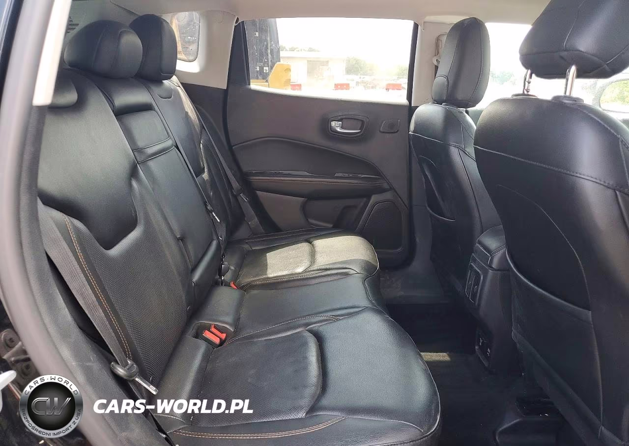 2018 Jeep Compass Limited VIN:3C4NJDCB4JT105006 - 10