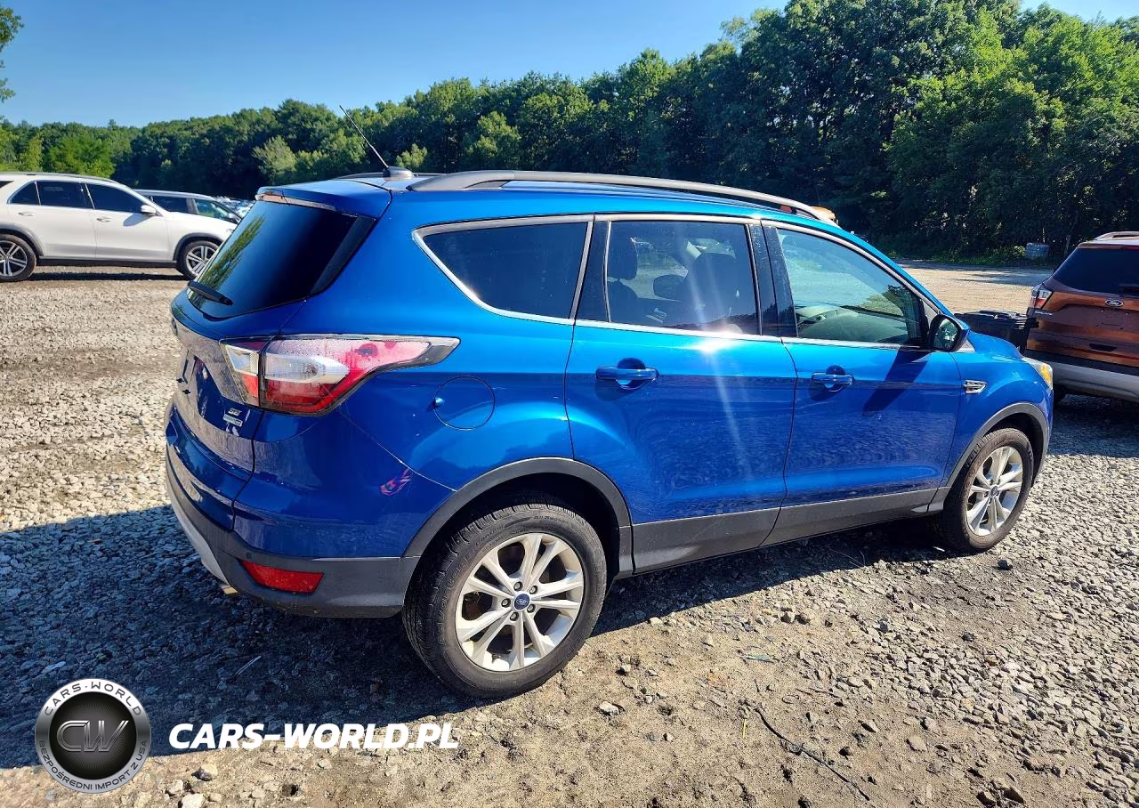 2017 Ford Escape Se VIN:1FMCU9GD3HUA56450 - 3