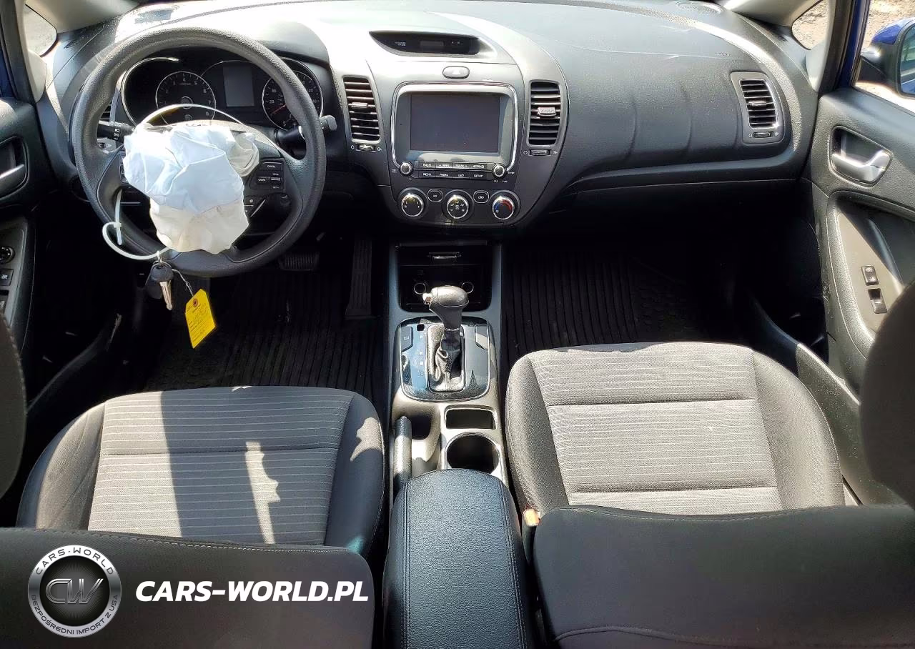 2018 Kia Forte Lx VIN:3KPFL4A75JE247592 - 8