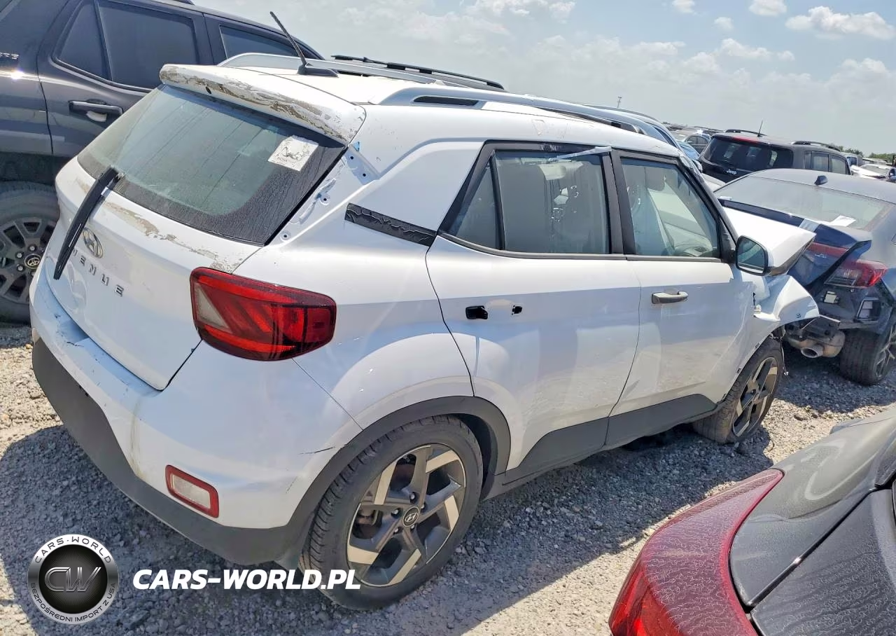 2023 Hyundai Venue Sel VIN:KMHRC8A33PU219104 - 3