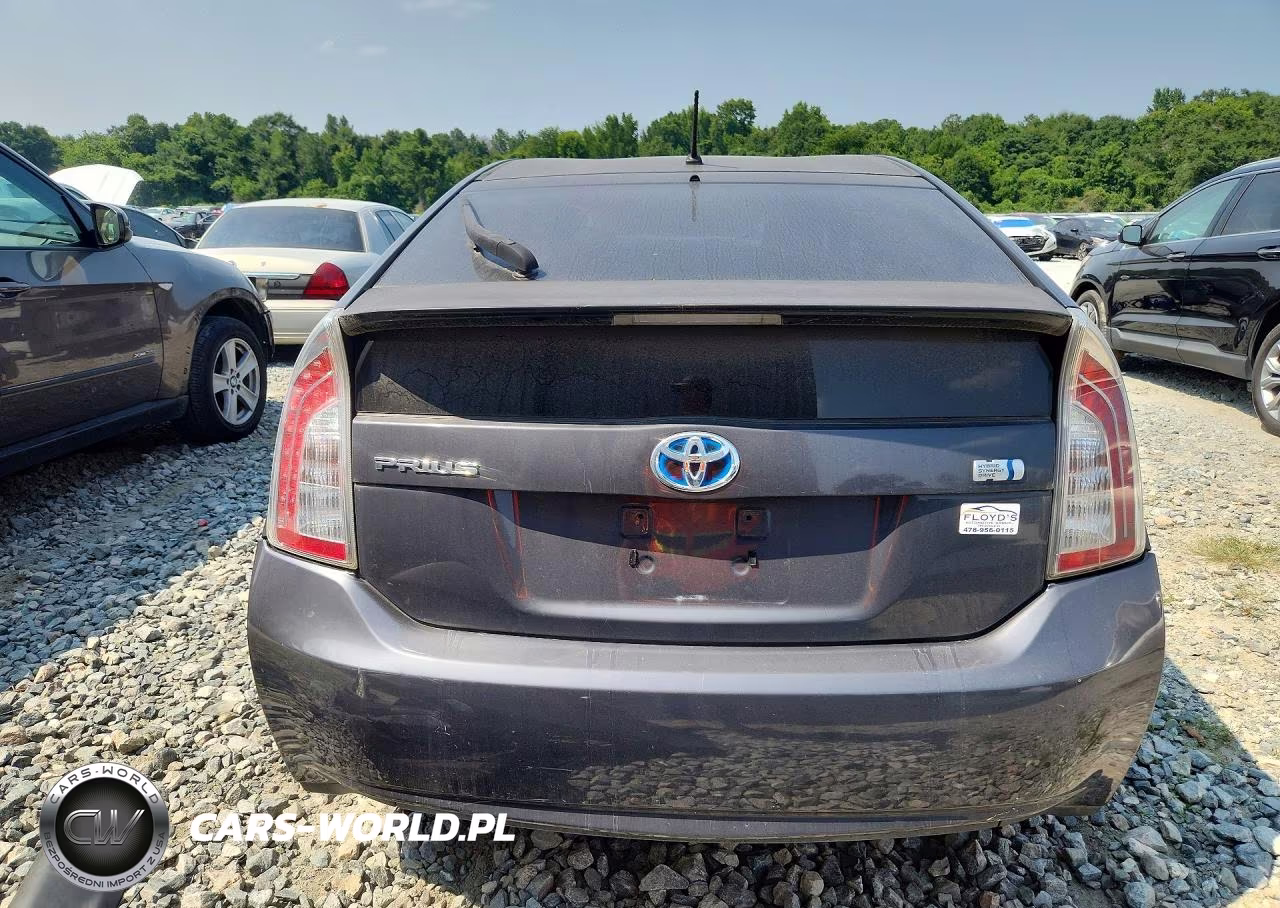 2013 Toyota Prius Two VIN:JTDKN3DU0D1716115 - 6