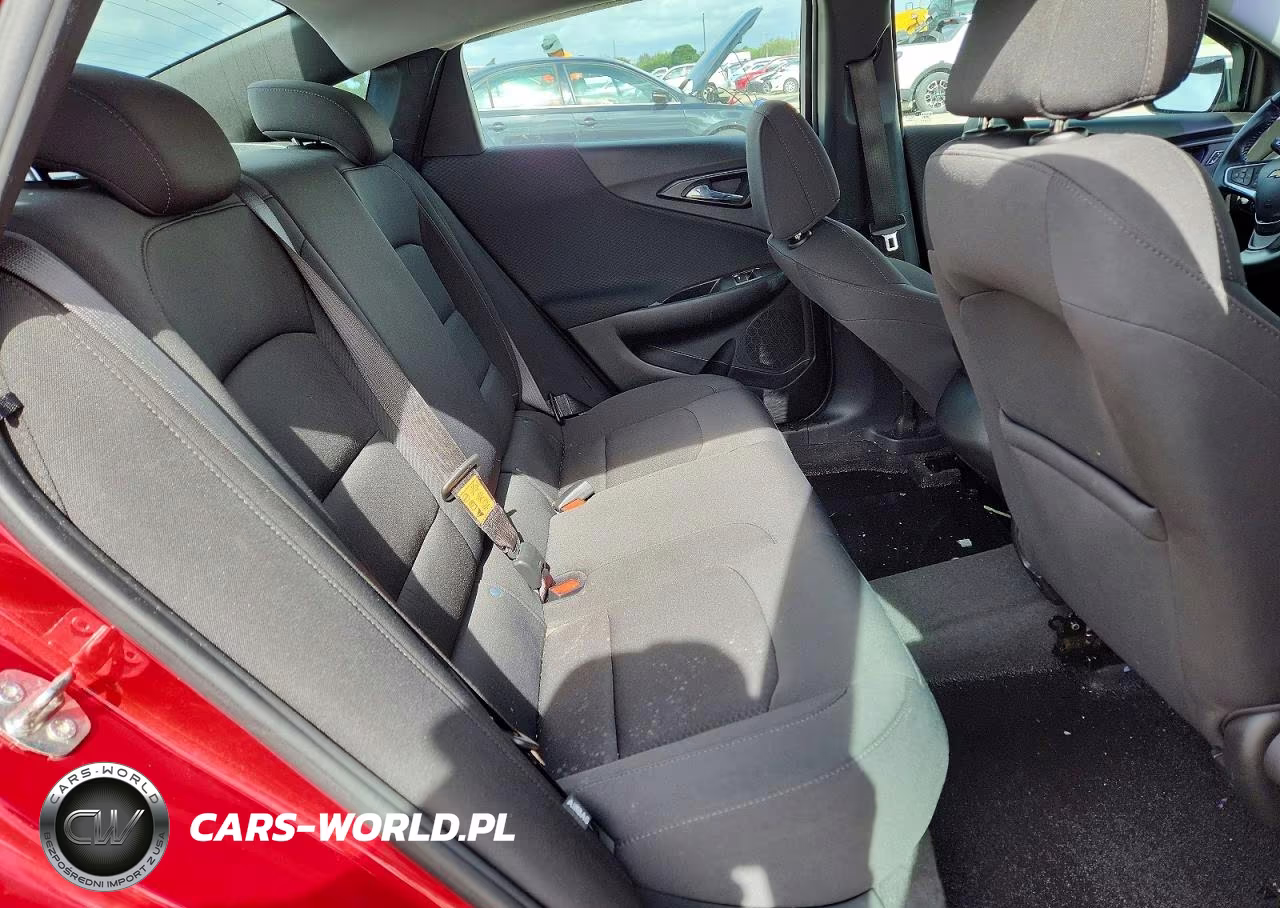 2021 Chevrolet Malibu Rs VIN:1G1ZG5ST7MF054575 - 10