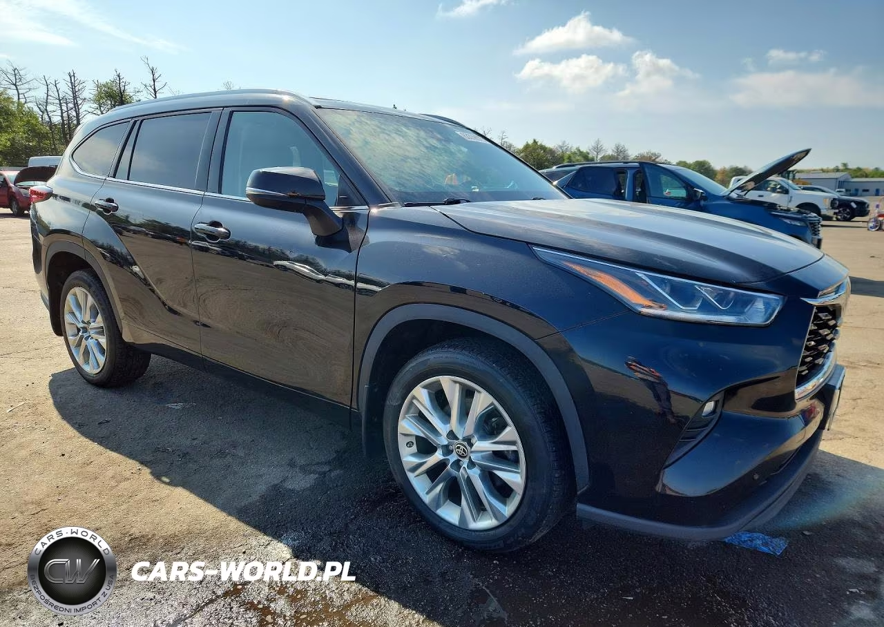 2022 Toyota Highlander Limited VIN:5TDDZRBH8NS567723 - 4
