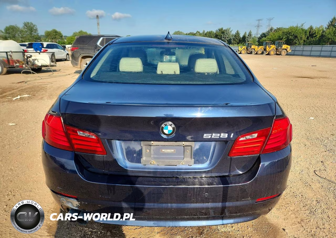 2012 BMW 528 Xi VIN:WBAXH5C54CDW08318 - 6