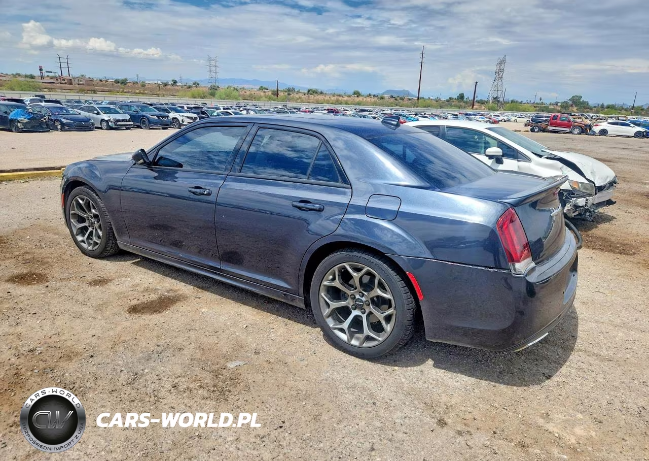 2018 Chrysler 300 S VIN:2C3CCABG7JH240457 - 2