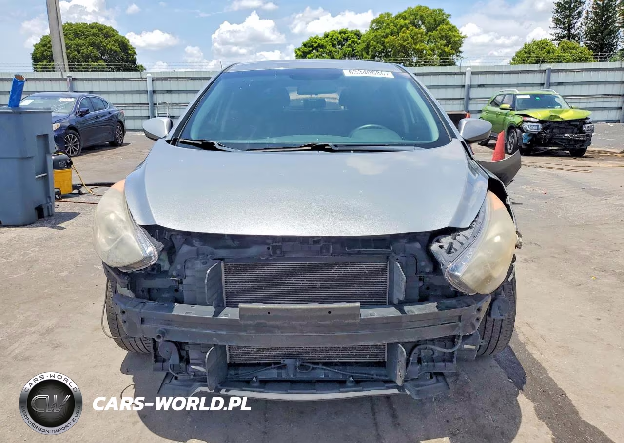 2017 Hyundai Elantra Gt Base VIN:KMHD35LH2HU383124 - 5