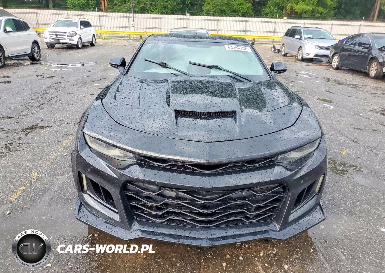 2017 Chevrolet Camaro Lt VIN:1G1FC1RS0H0107825 - 5