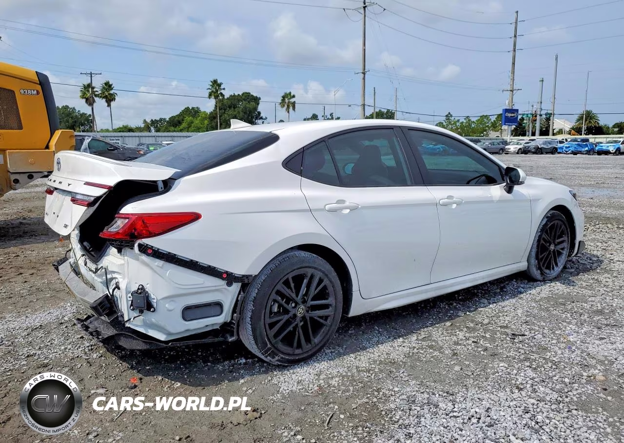 2025 Toyota Camry Se VIN:4T1DAACKXSU620220 - 3