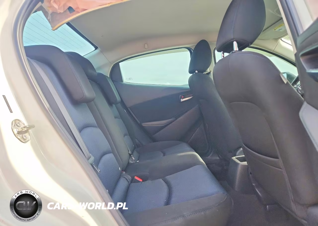 2018 Toyota Yaris Ia Base VIN:3MYDLBYV3JY326565 - 10