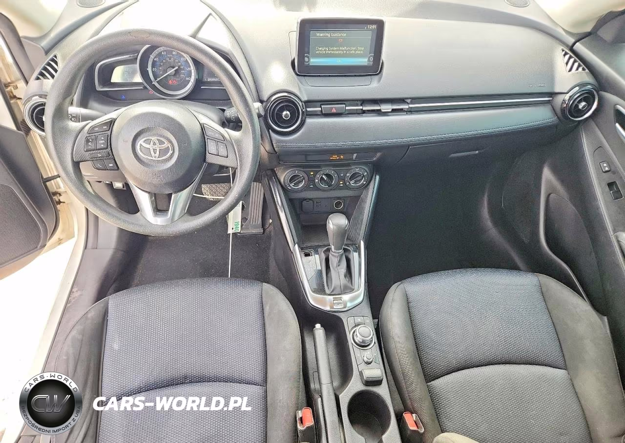 2018 Toyota Yaris Ia Base VIN:3MYDLBYV3JY326565 - 8