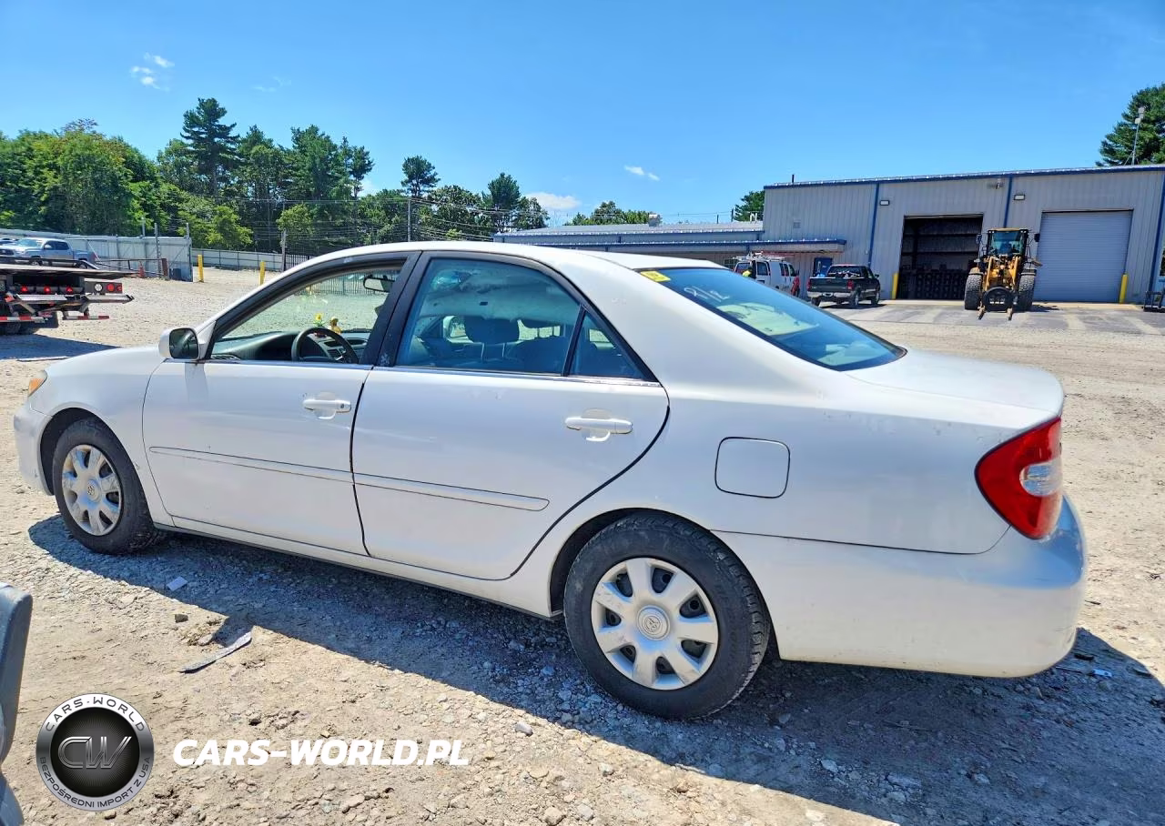 2003 Toyota Camry Le VIN:4T1BE32K43U198228 - 2