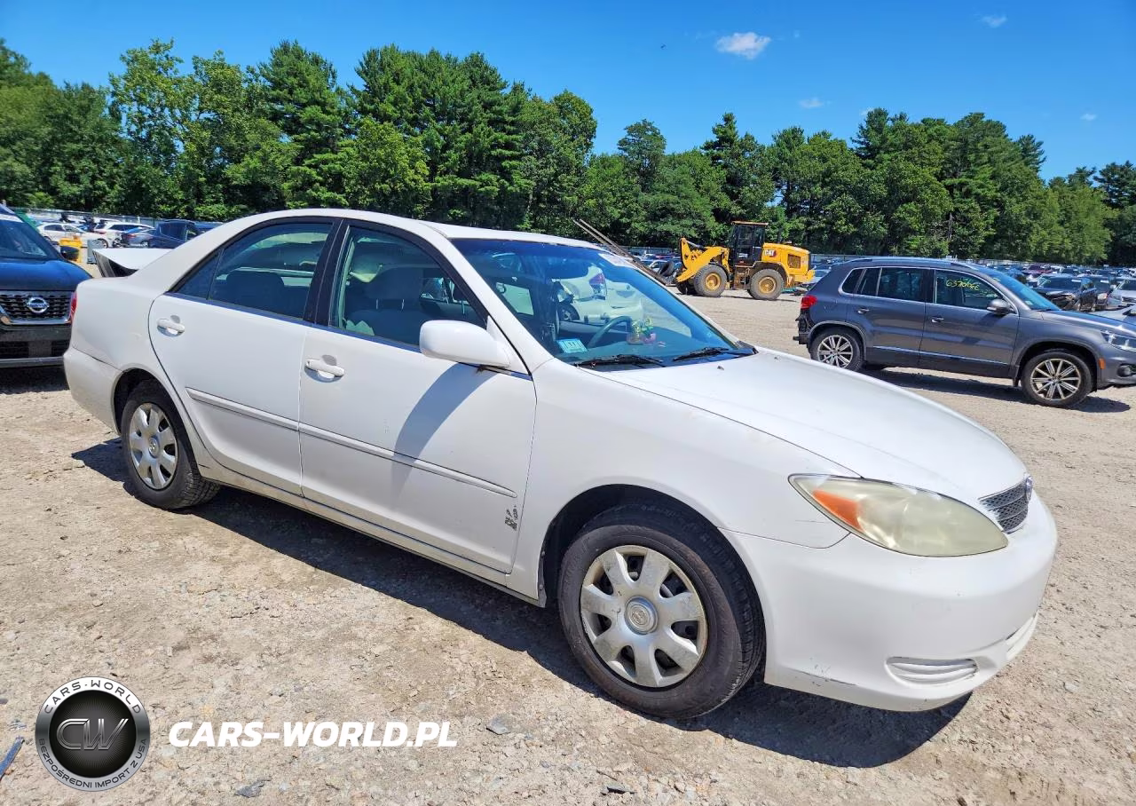 2003 Toyota Camry Le VIN:4T1BE32K43U198228 - 4