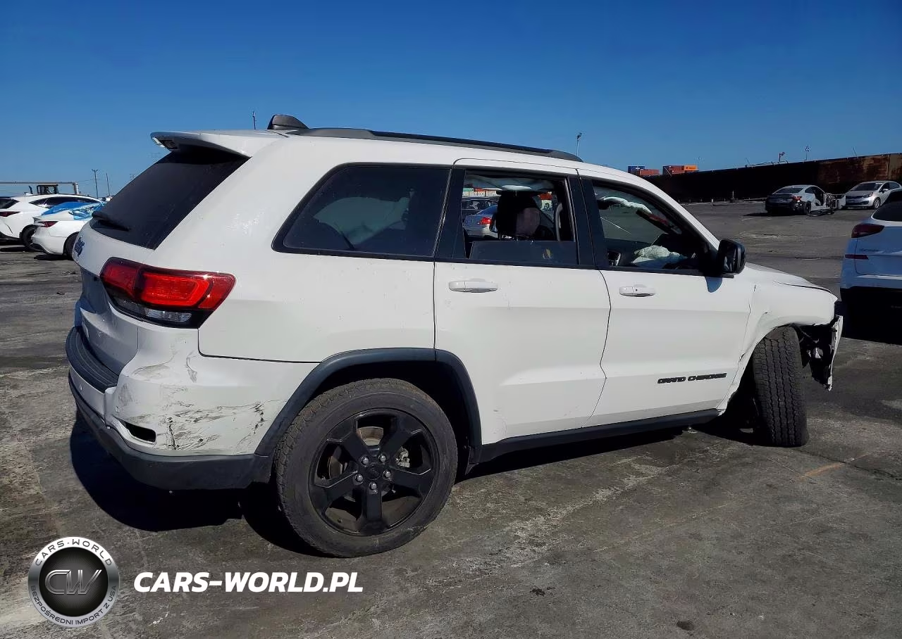 2020 Jeep Grand Cherokee Laredo VIN:1C4RJFAG4LC126545 - 3