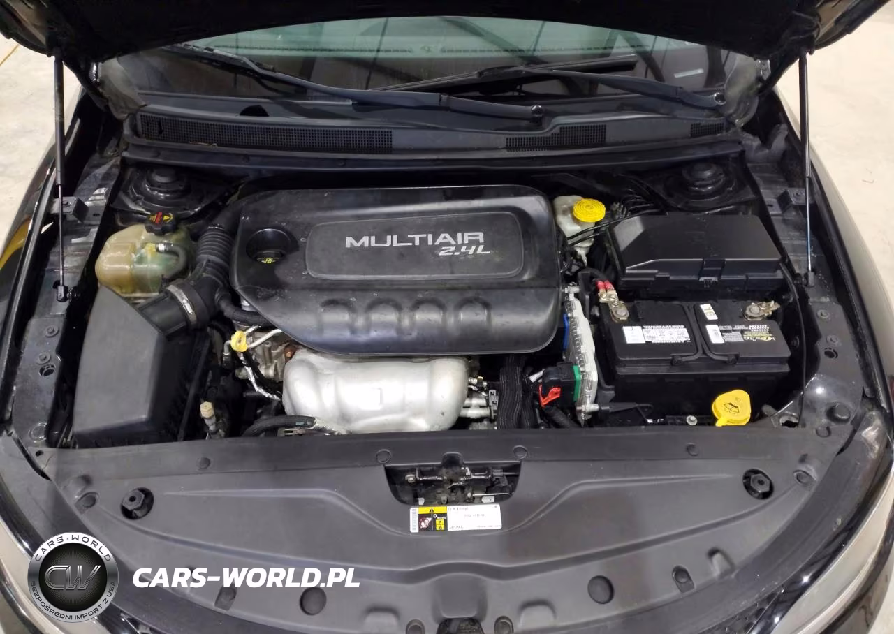 2015 Chrysler 200 S VIN:1C3CCCBB2FN511682 - 11