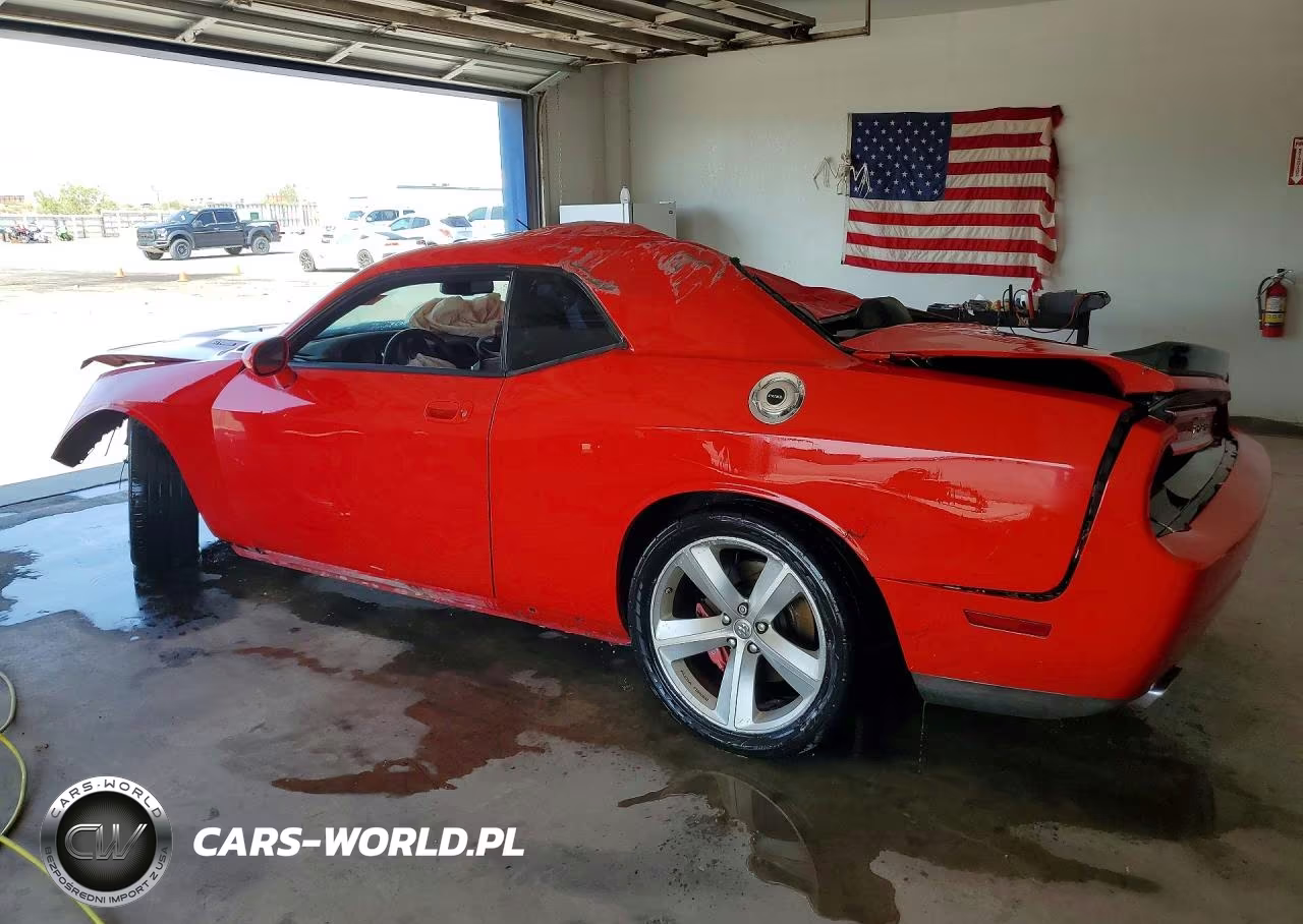 2009 Dodge Challenger Srt-8 VIN:2B3LJ74W79H570637 - 2