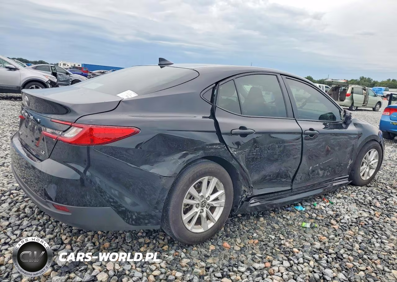 2025 Toyota Camry Le VIN:4T1DAACK6SU136352 - 3