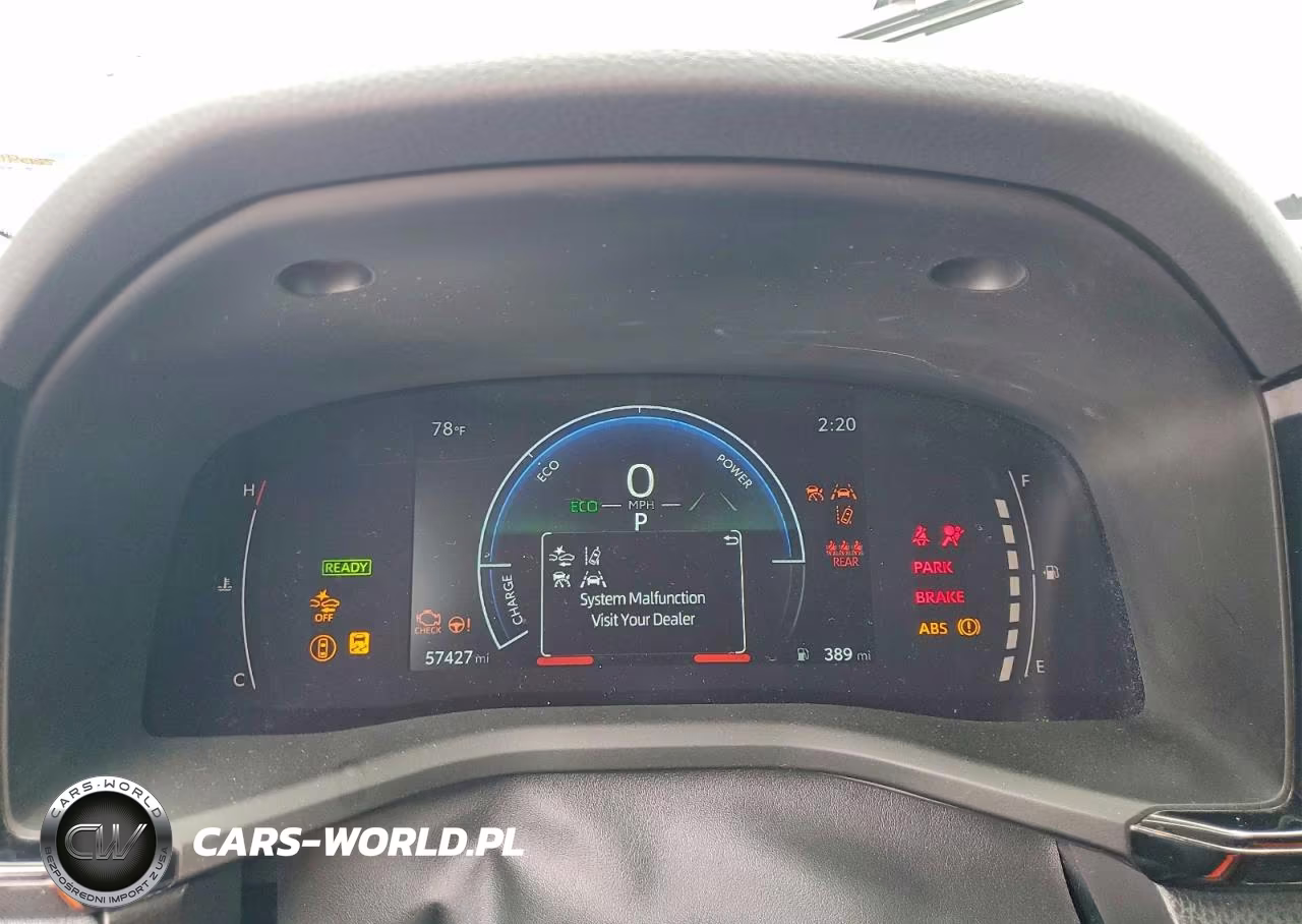 2025 Toyota Camry Le VIN:4T1DAACK6SU136352 - 9