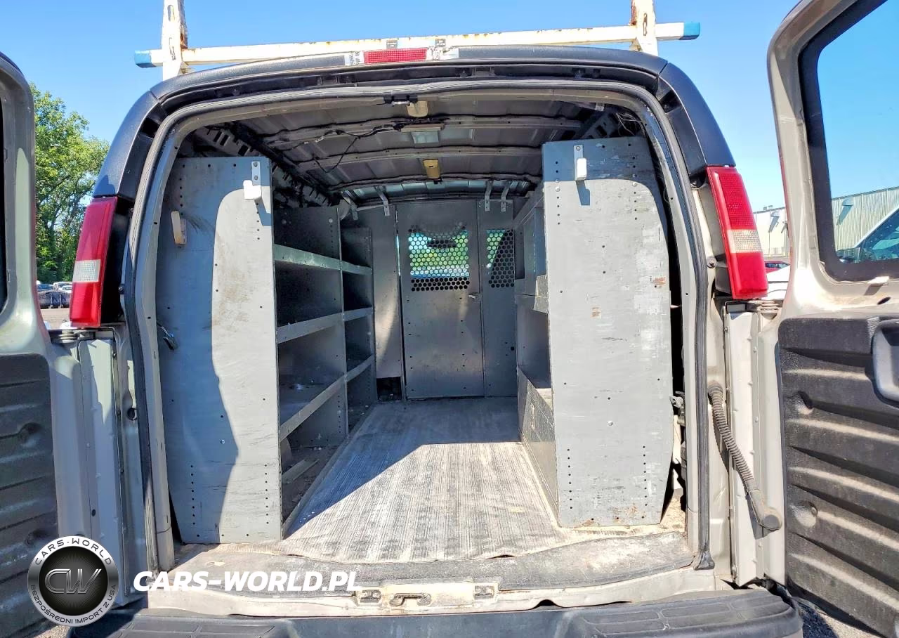 2004 Chevrolet Express G2500 VIN:1GCGG25V741189126 - 10