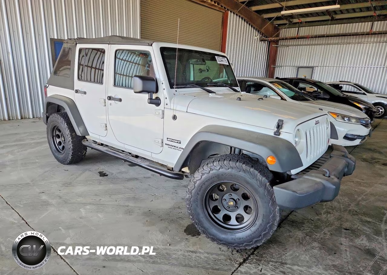 2011 Jeep Wrangler Unlimited Sport VIN:1J4BA3H17BL638276 - 4