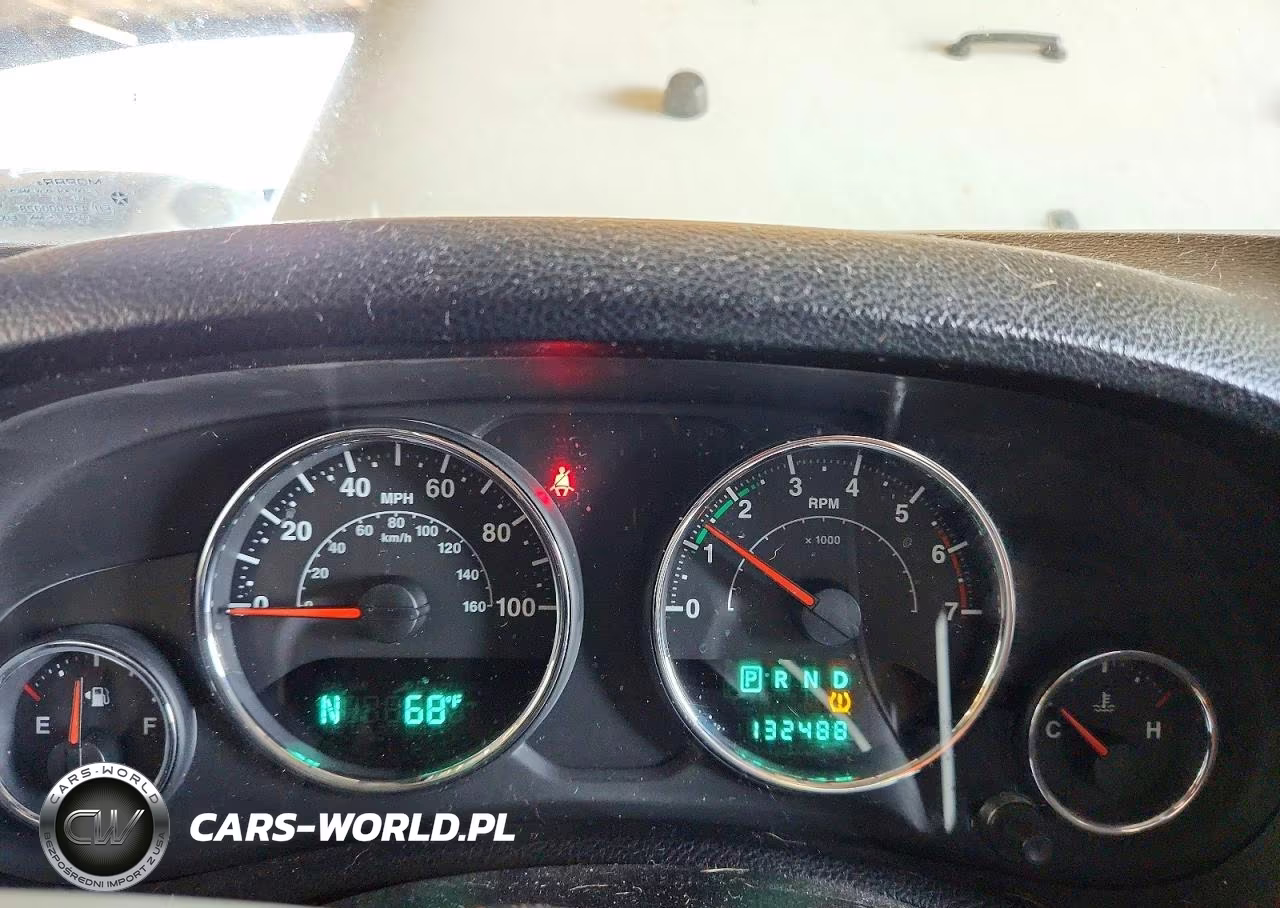 2011 Jeep Wrangler Unlimited Sport VIN:1J4BA3H17BL638276 - 9