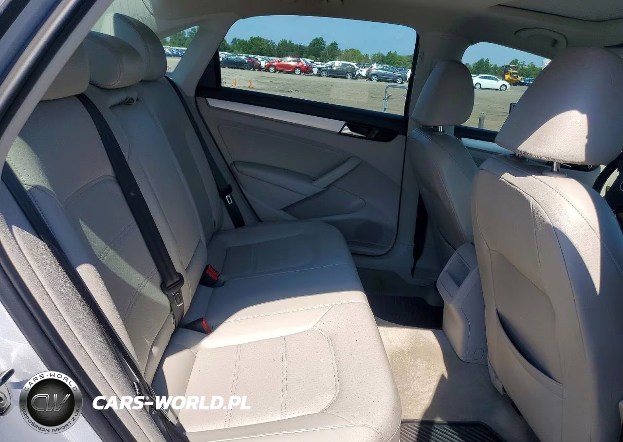 2012 Volkswagen Passat Se VIN:1VWBP7A30CC073102 - 10