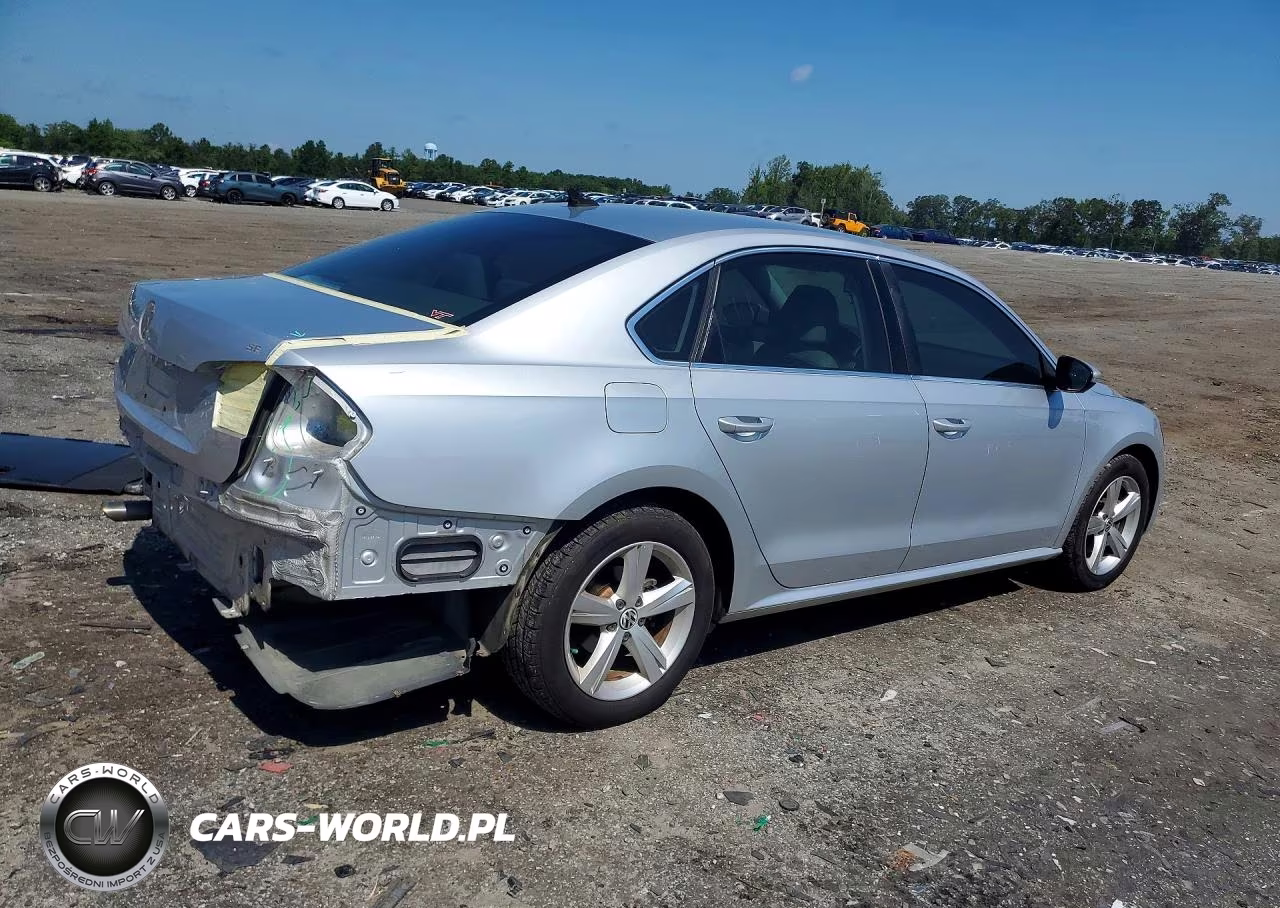2012 Volkswagen Passat Se VIN:1VWBP7A30CC073102 - 3