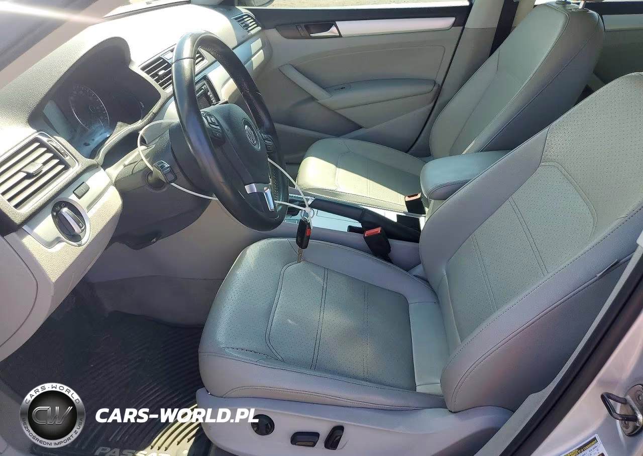 2012 Volkswagen Passat Se VIN:1VWBP7A30CC073102 - 7