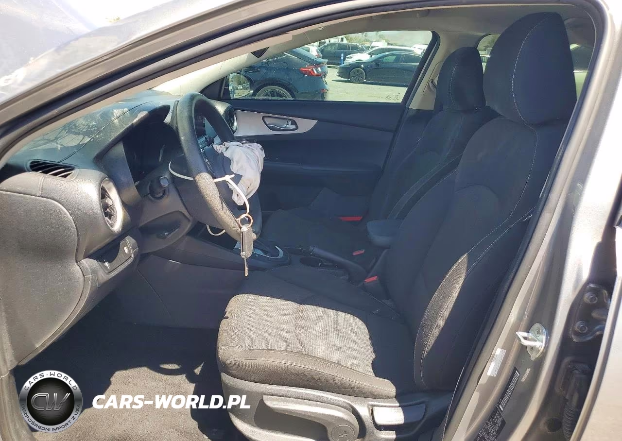 2023 Kia Forte Lxs VIN:3KPF24ADXPE506210 - 7