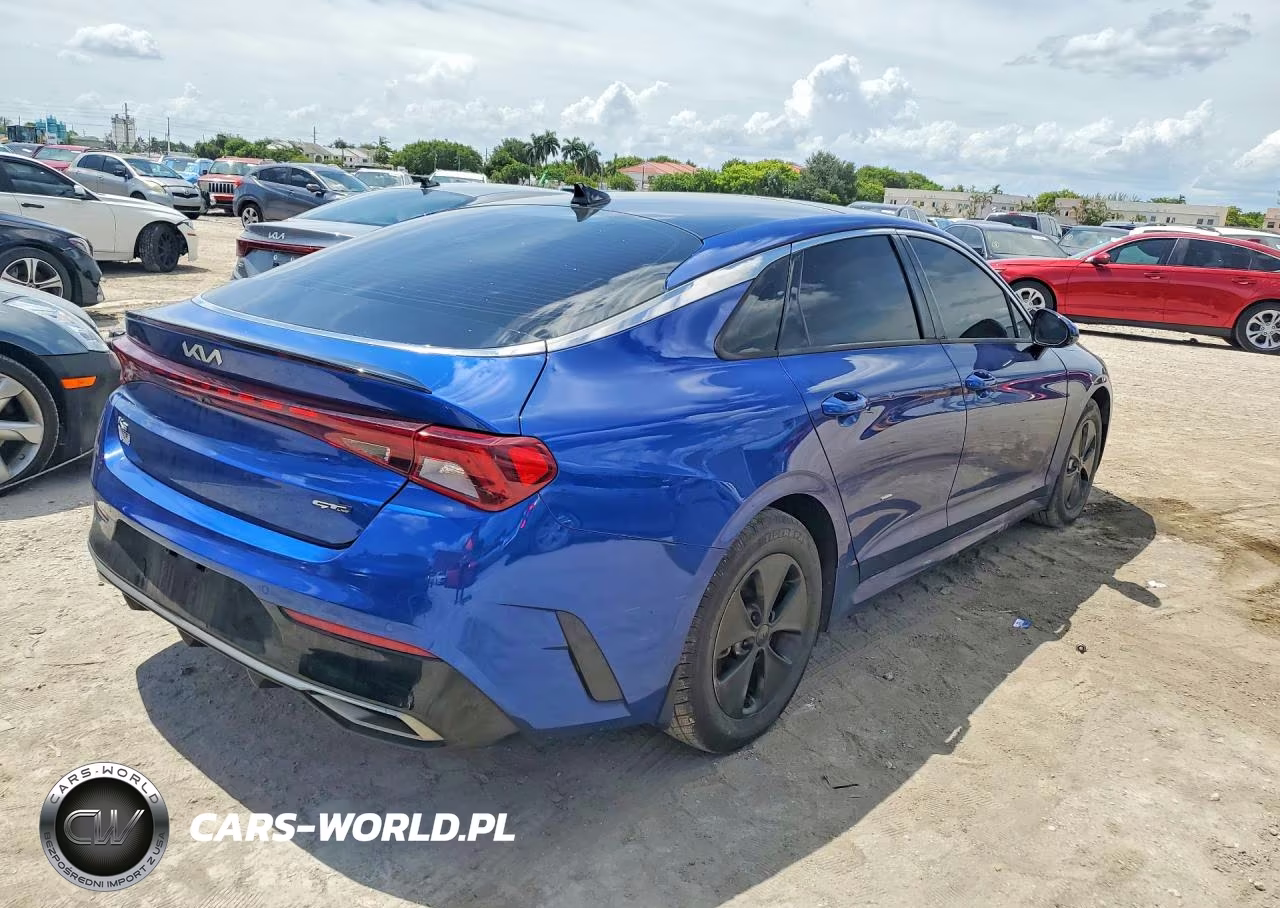2022 Kia K5 Gt Line VIN:5XXG64J28NG099841 - 3