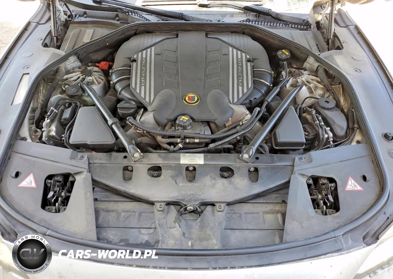 2015 BMW Alpina B7 VIN:WBAYE8C55FD136598 - 11