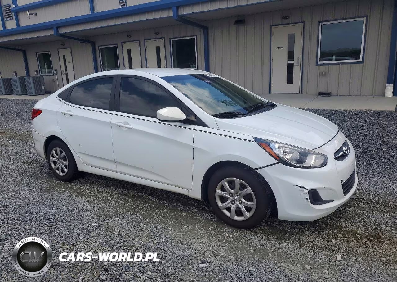 2013 Hyundai Accent Gls VIN:KMHCT4AE0DU585646 - 4