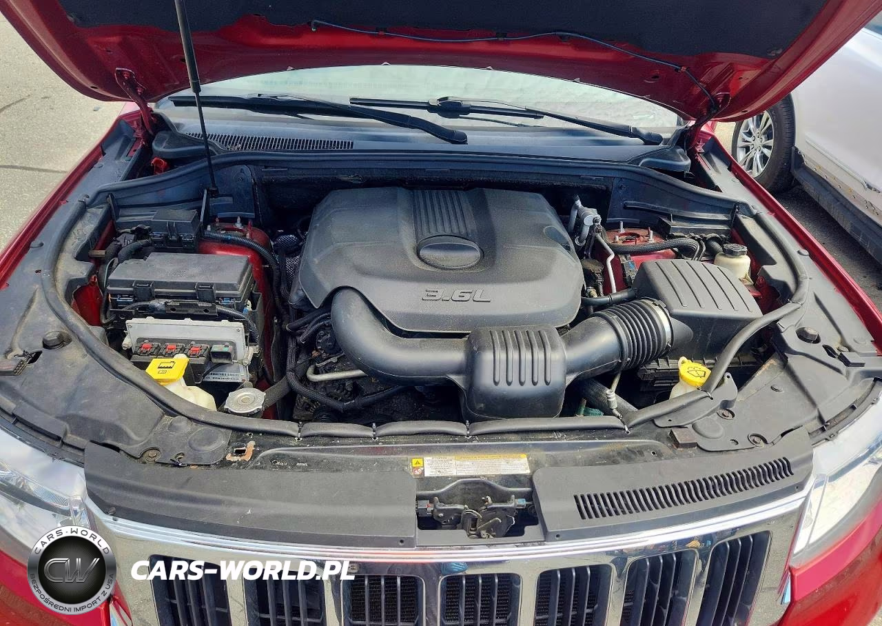 2011 Jeep Grand Cherokee Laredo VIN:1J4RR4GG3BC602135 - 12