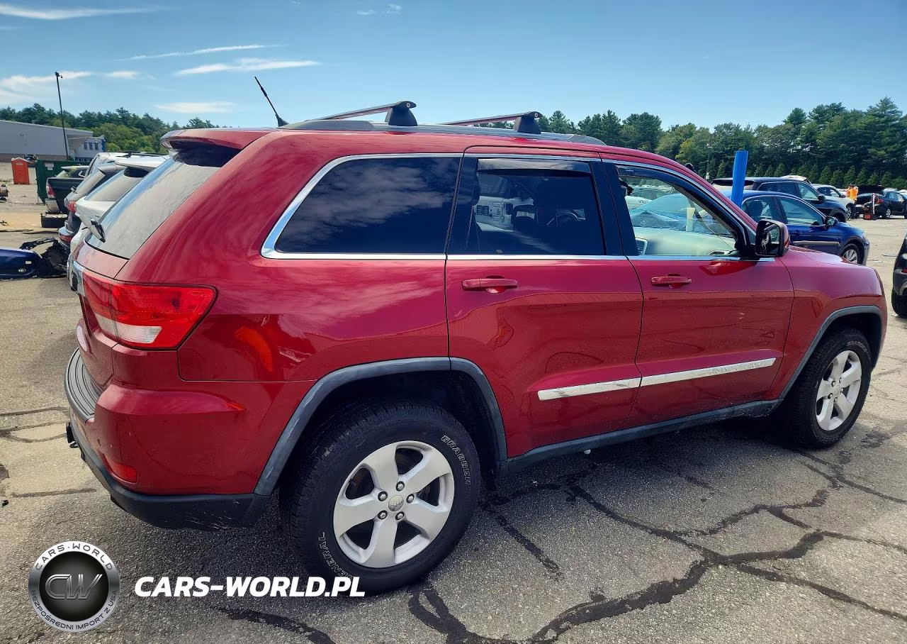 2011 Jeep Grand Cherokee Laredo VIN:1J4RR4GG3BC602135 - 3