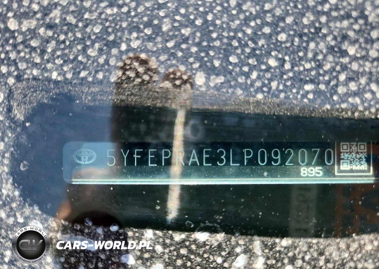 2020 Toyota Corolla Le VIN:5YFEPRAE3LP092070 - 12