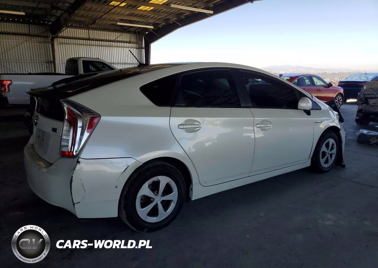 2013 Toyota Prius Three VIN:JTDKN3DU4D1713119 - 3