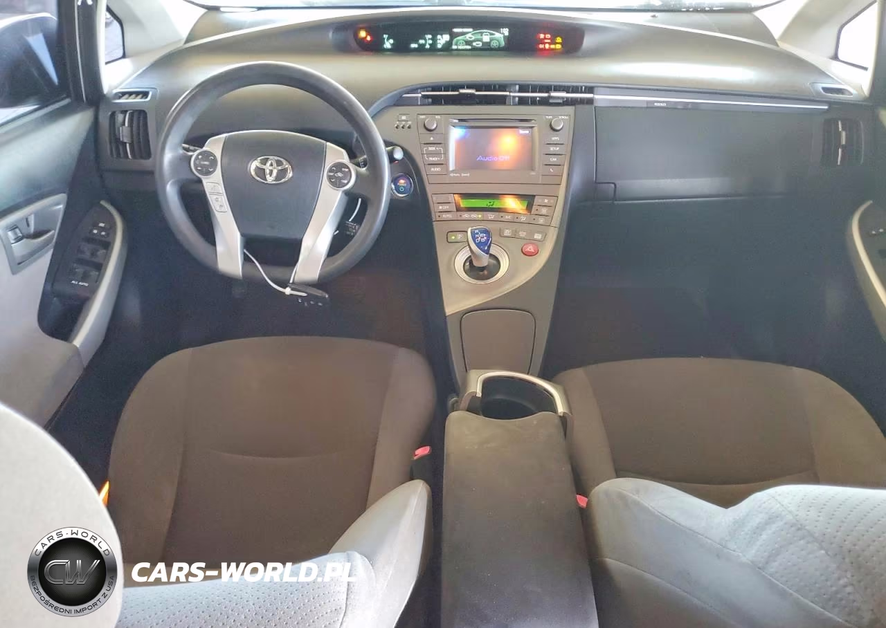 2013 Toyota Prius Three VIN:JTDKN3DU4D1713119 - 8