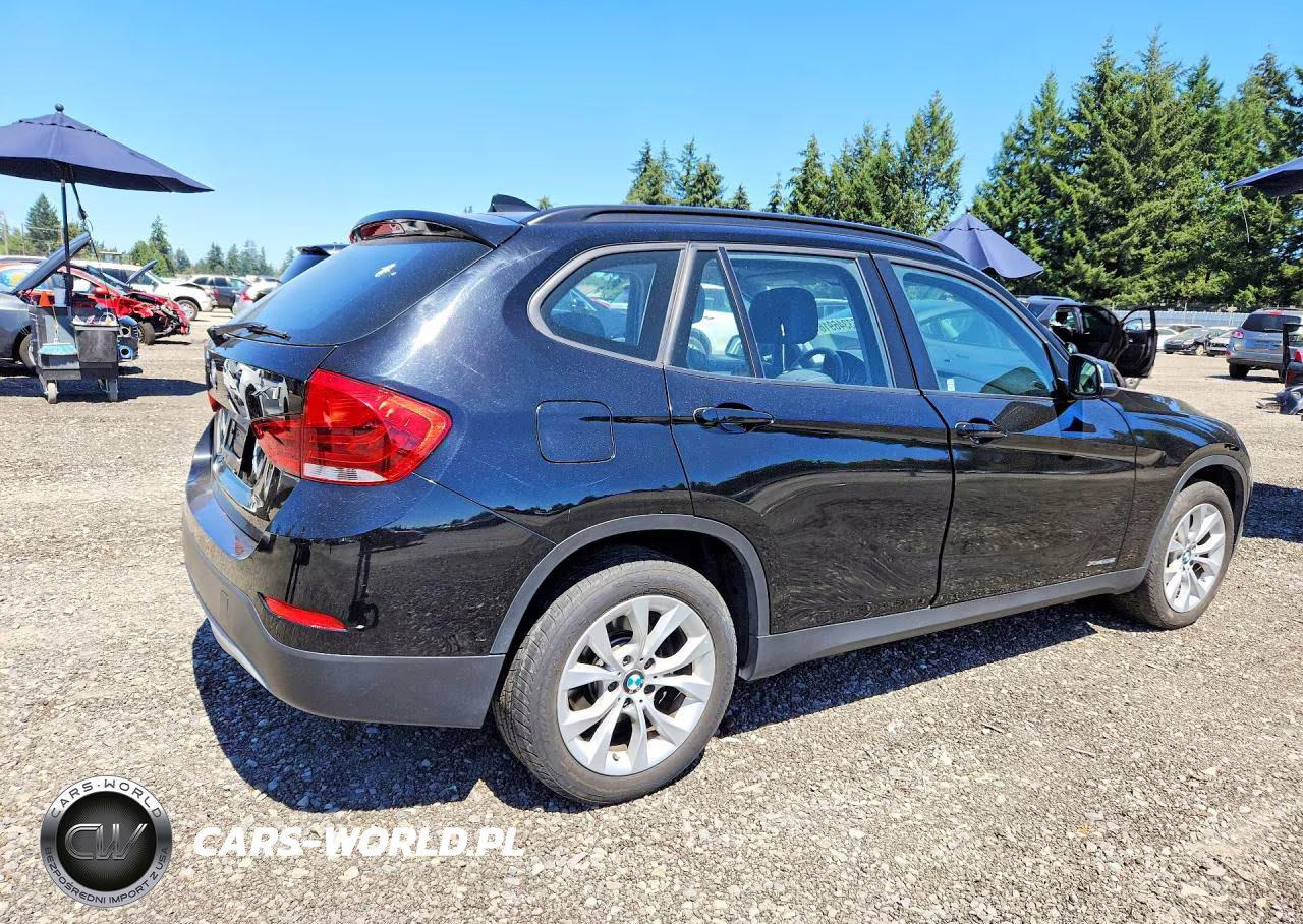 2014 BMW X1 xDrive28I VIN:WBAVL1C57EVY10789 - 3